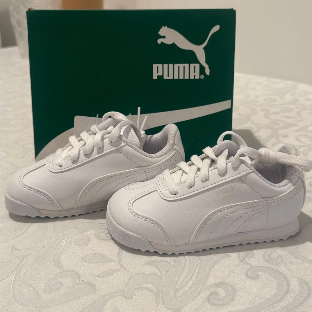Kids Puma ‘Roma’ Sneakers. Size 7